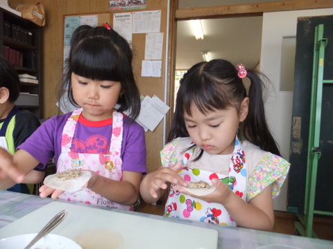餃子作り 小樽 てみや幼稚園 小樽市の幼稚園 一時保育なら手宮幼稚園へ
